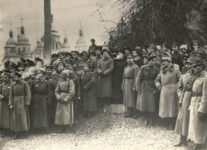 Парад на Софиевской площади во время проведения III Военного съезда, который прошел за неделю до провозглашения ІІІ Универсала (1917)