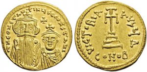 Солид Константа ІІ, чеканенный в 654–659 гг. Император изображен вместе с сыном-соправителем Константином.