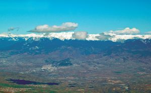 Точных указаний в каких именно горах нет, наиболее вероятно, что речь о хребте Пирин, ограничивающем долину Стримона/Струмы с востока. Современный вид этих гор в южной части долины Срумы у границы современных Болгарии и Греции.