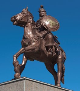 Памятник "отцу болгарского народа" Аспаруху в г. Стрелча.