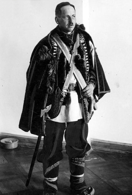 Петро Шекерик-Доників шокував киян своїм зовнішнім виглядом