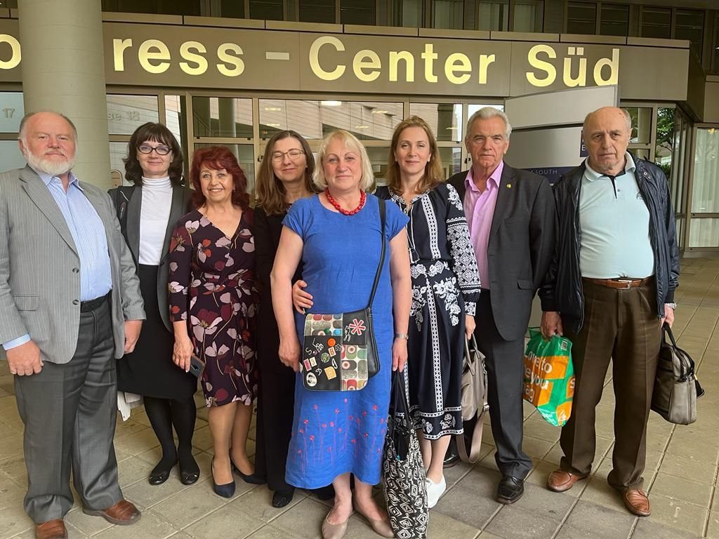 Фото із статті Максима Омельченка “Від Сталіна до Путіна: на конференції у Німеччині розповіли про спроби Москви знищити українців”, розміщеної на сайті чернігівської телерадіокомпанії “Свобода.ФМ”.