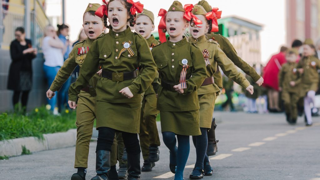 Діти – улюблений об’єкт індоктринації тоталітарних режимів